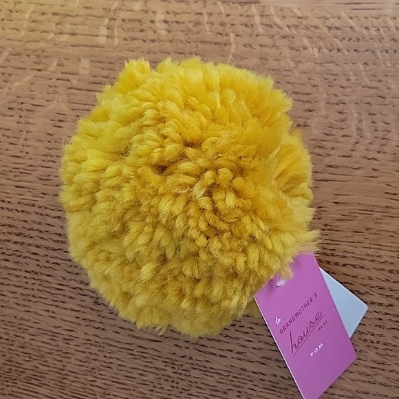 Anthropologie "Pick-a-pom" Golden Yellow Yarn Pom - Picture 7 of 7
